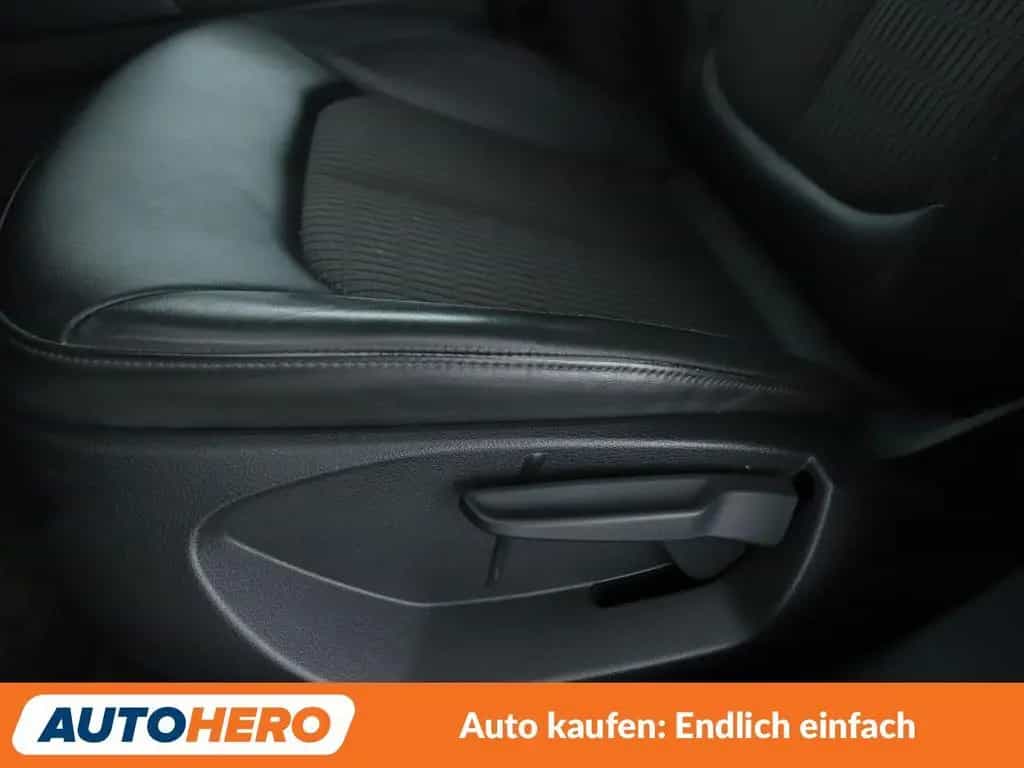Audi A3 Sportback 1.6 TDI Design Aut.*NAVI*TEMPO*LED* 01/2019-photo-28