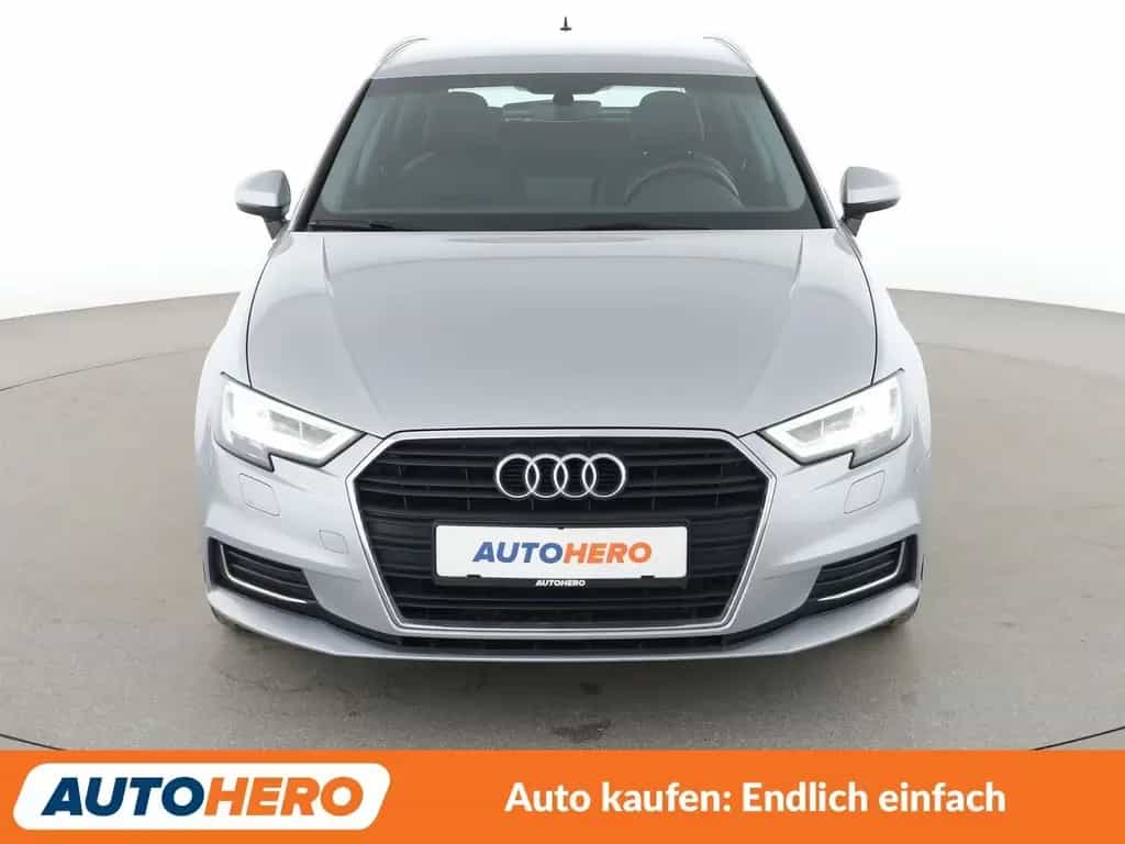 Audi A3 Sportback 1.6 TDI Design Aut.*NAVI*TEMPO*LED* 01/2019-photo-8