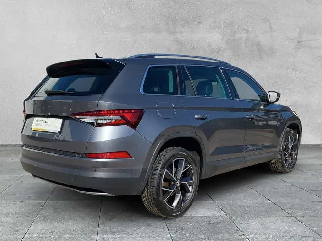 Skoda Kodiaq STYLE 4X4 2.0 TSI MATRIX-LED+STANDHEIZUNG 06/2022-photo-4
