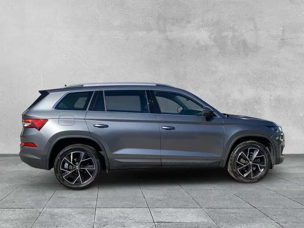 Skoda Kodiaq STYLE 4X4 2.0 TSI MATRIX-LED+STANDHEIZUNG 06/2022-photo-5