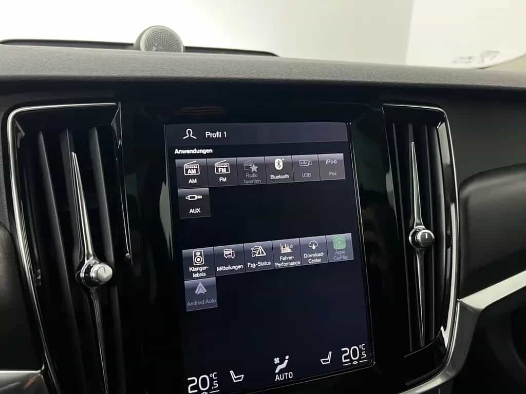 Volvo V90 Cross Country D5 ALLRAD / 1.HD /235PS /B&W 03/2017-photo-33
