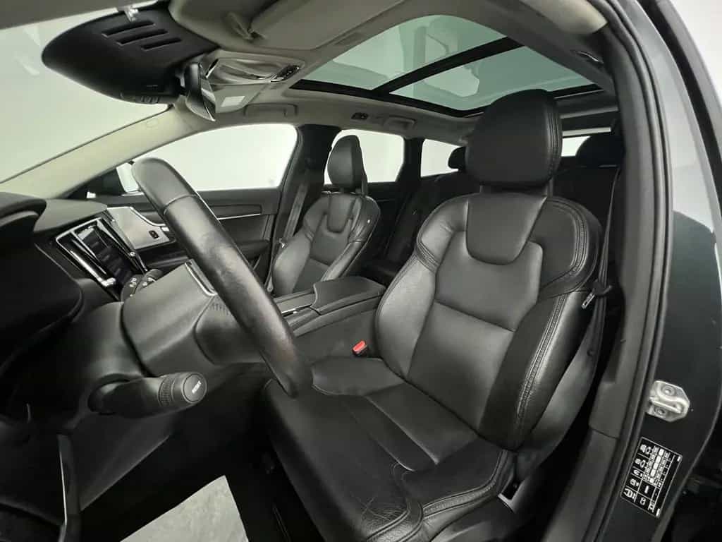 Volvo V90 Cross Country D5 ALLRAD / 1.HD /235PS /B&W 03/2017-photo-5