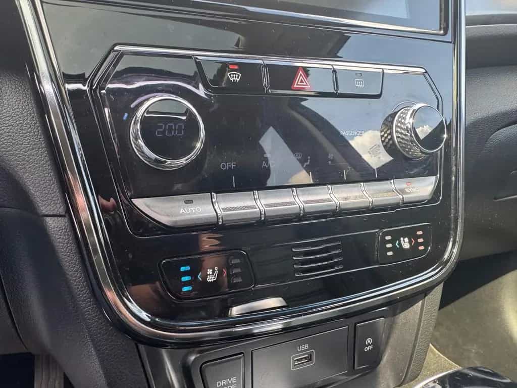 Ssangyong Tivoli 1.5 T-GDi SAPHIRE*LED*NAVI*R-KAMERA* 08/2021-photo-29
