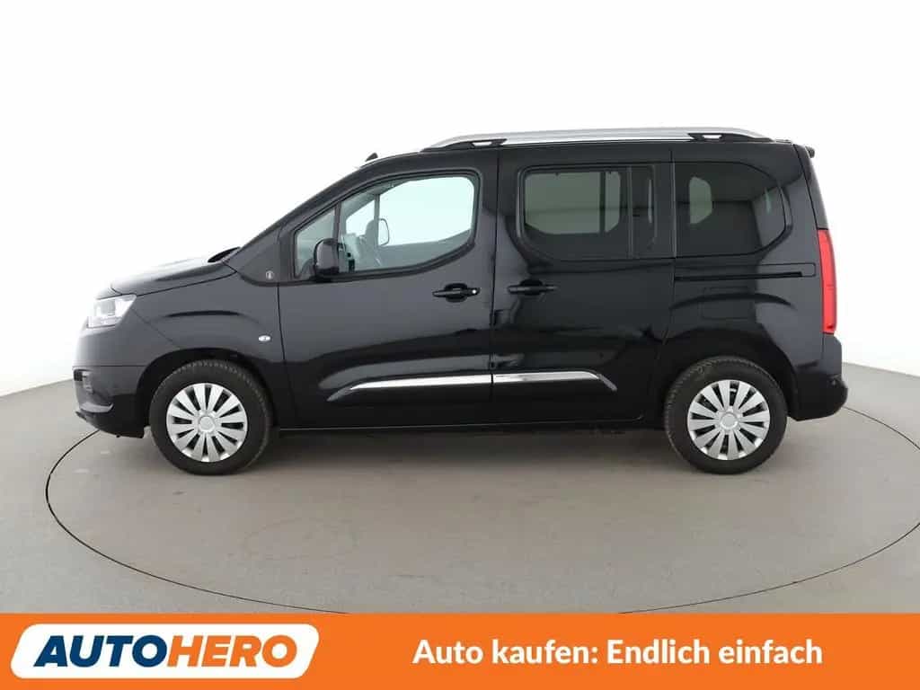 Toyota Proace (Verso) ProAce City Verso 1.2 Turbo L1 Team D Aut.*TEMP* 05/2022-photo-2