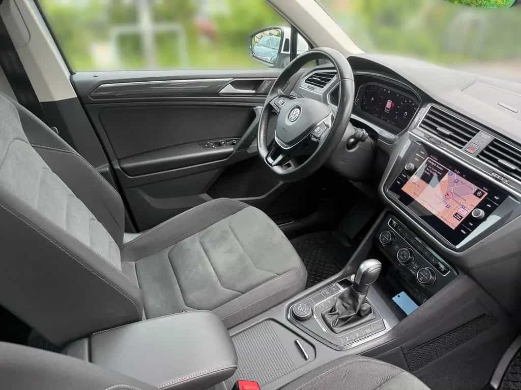 Volkswagen Tiguan Highline 4Motion *AHK*HUD*PANO*DCC*NAVI*K 12/2019-photo-15