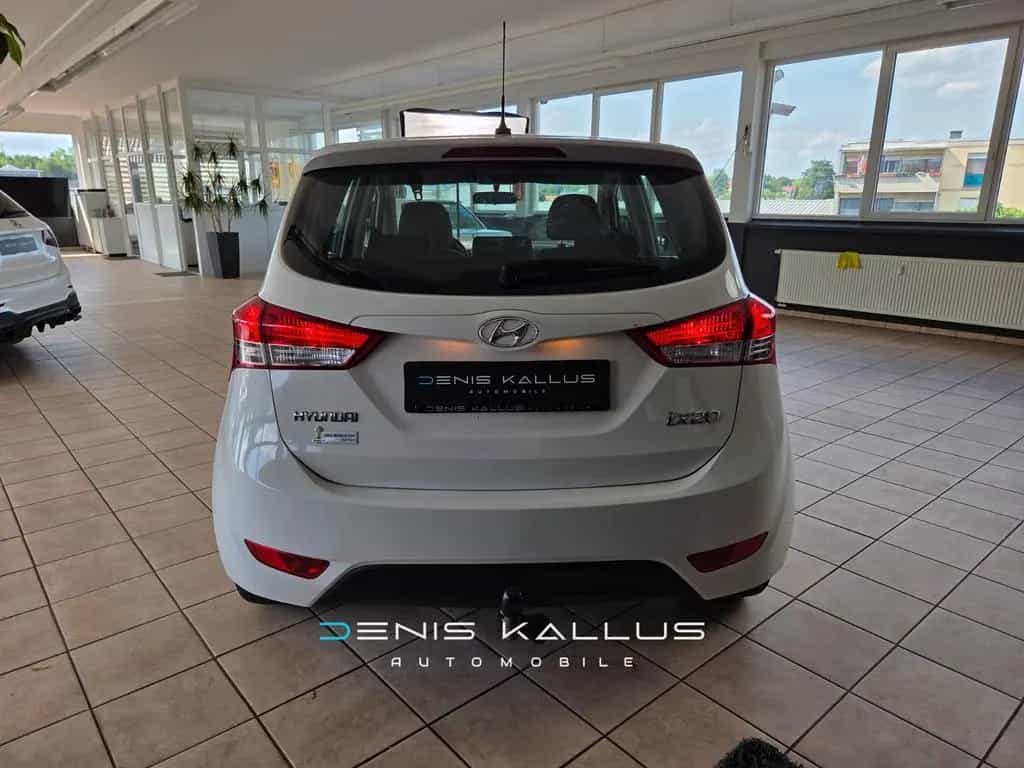 Hyundai ix20 1.6 10/2014-photo-16