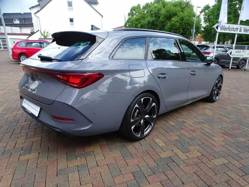 Cupra Leon Sportstourer 2.0 TSI VZ "ACC/RFK/LED/AHK" 02/2024-photo-3