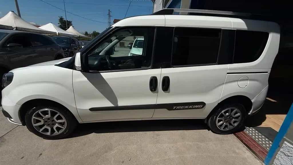 Fiat Other Doblo Doblò 1.6 MJT 120CV S&S Trekking 07/2019-photo-3