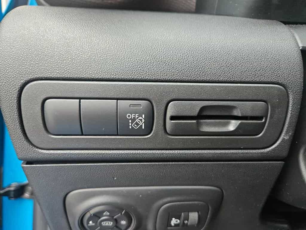 Citroën C3 Aircross Shine PT 130 Pano-Dach*HUD*NAVI*Andr 03/2018-photo-19