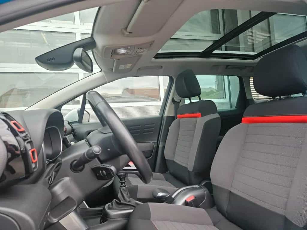 Citroën C3 Aircross Shine PT 130 Pano-Dach*HUD*NAVI*Andr 03/2018-photo-9