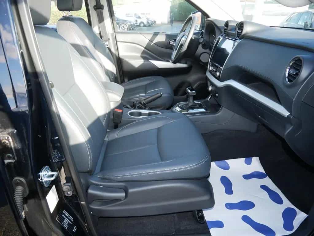 DFSK Rich 6 4 x4 Autom. DOKA AHK ALLwetter Leder USB 01/2026-photo-18