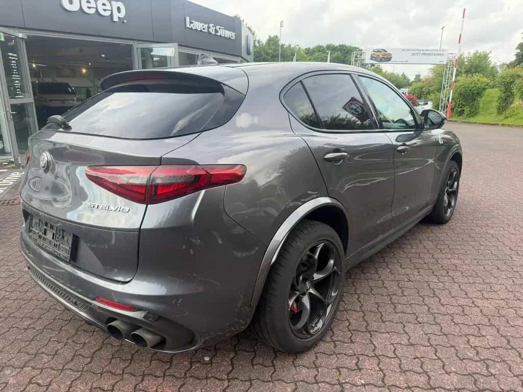 Alfa Romeo Stelvio Quadrifoglio Q4 1.Hand*Panorma*H&K 01/2018-photo-1