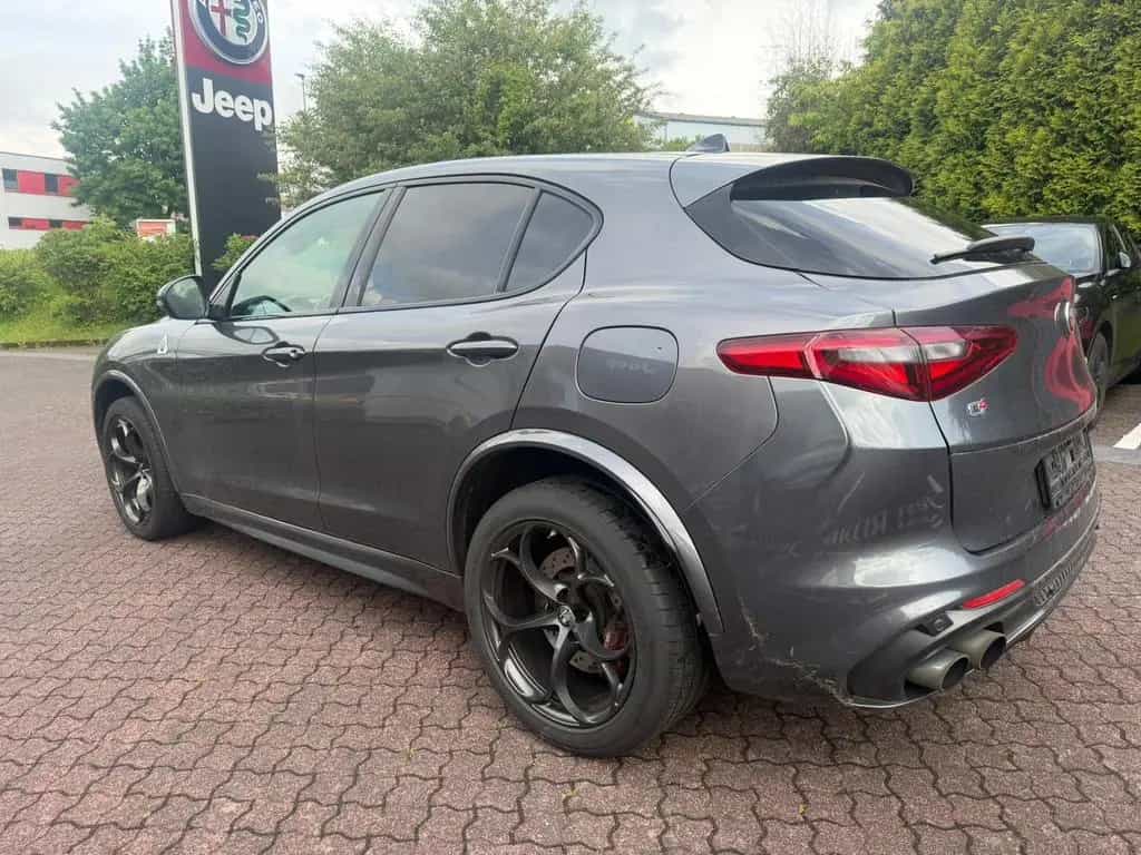 Alfa Romeo Stelvio Quadrifoglio Q4 1.Hand*Panorma*H&K 01/2018-photo-7