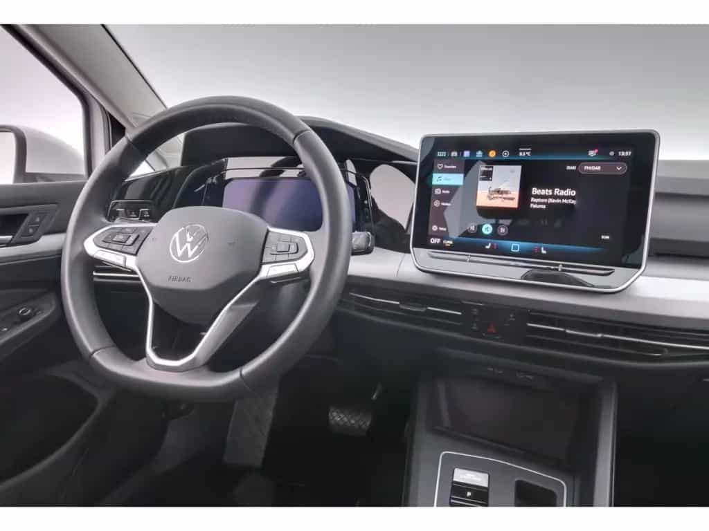Volkswagen Golf Variant VIII 1.5eTSI DSG Life+LED+CARPLAY 01/2025-photo-12