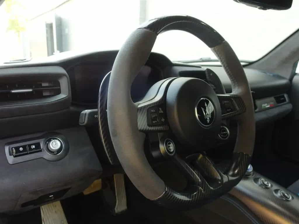 Maserati MC20 3.0 V6 (sehr schön) 01/2022-photo-18