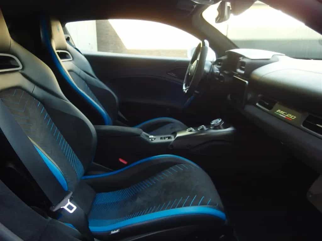 Maserati MC20 3.0 V6 (sehr schön) 01/2022-photo-22