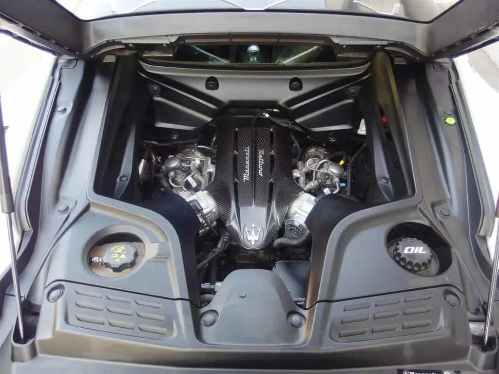 Maserati MC20 3.0 V6 (sehr schön) 01/2022-photo-32