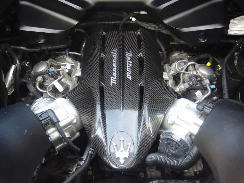 Maserati MC20 3.0 V6 (sehr schön) 01/2022-photo-33