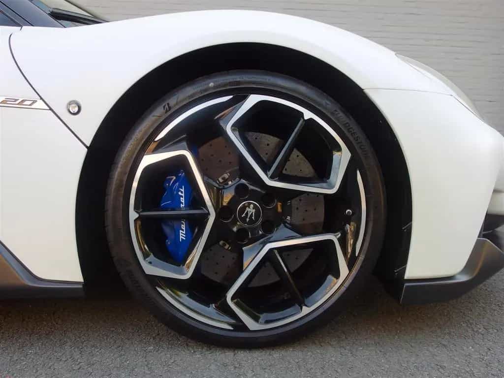 Maserati MC20 3.0 V6 (sehr schön) 01/2022-photo-42