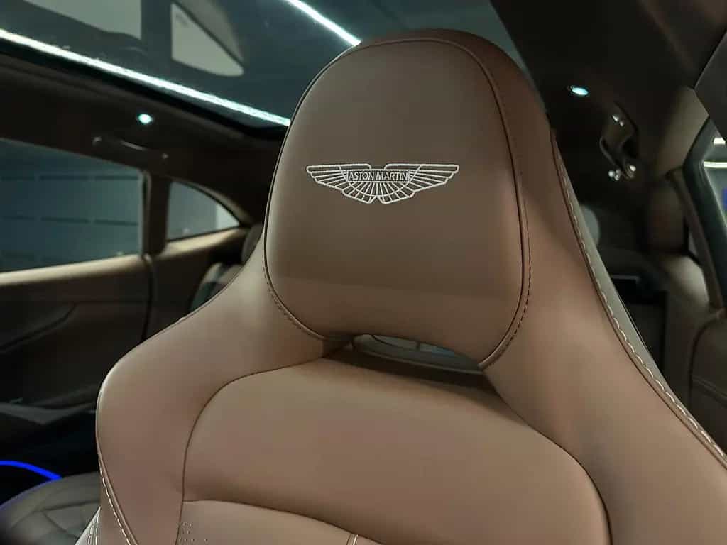 Aston Martin DBX 707 4.0 V8 02/2023-photo-14