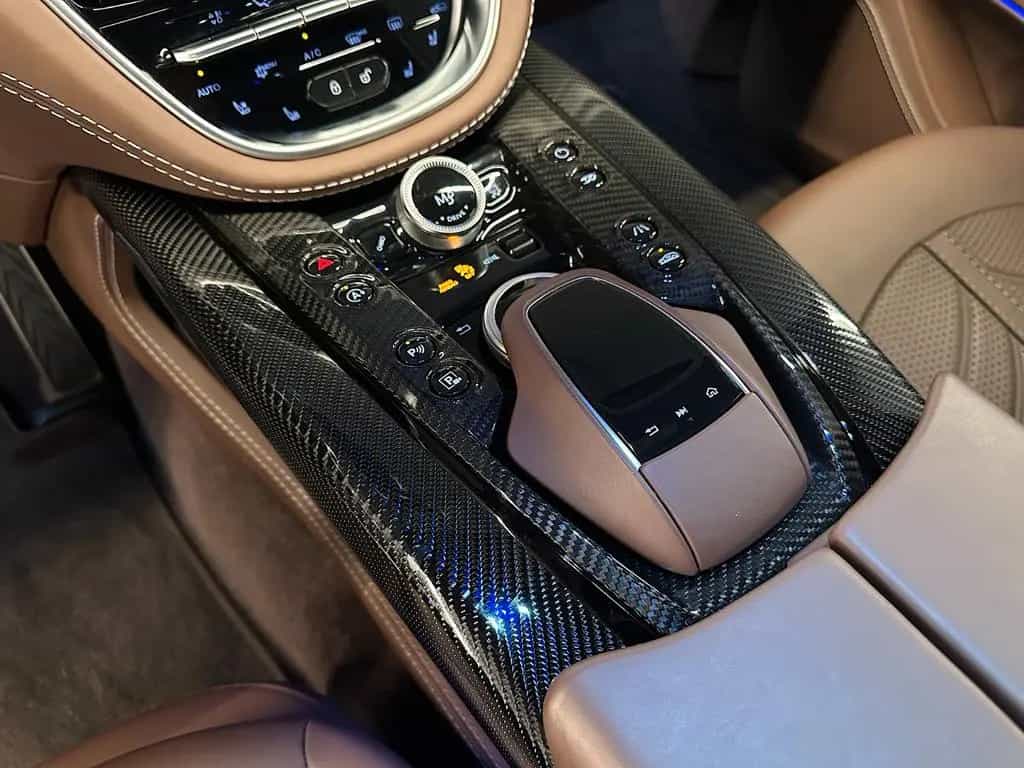 Aston Martin DBX 707 4.0 V8 02/2023-photo-15