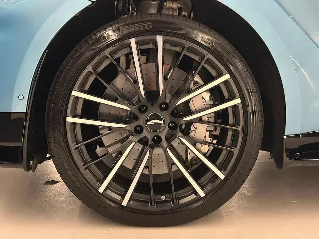 Aston Martin DBX 707 4.0 V8 02/2023-photo-8