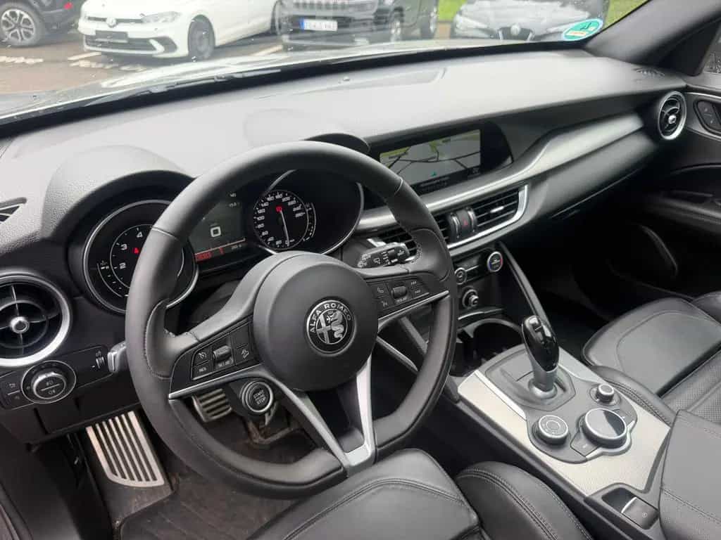 Alfa Romeo Stelvio Q4 Panorama*Sportpaket*Panorama*ACC 12/2018-photo-5