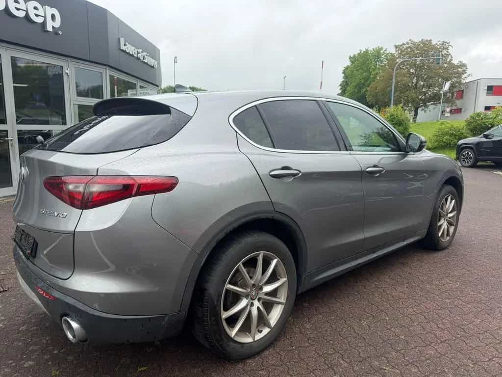 Alfa Romeo Stelvio Q4 Panorama*Sportpaket*Panorama*ACC 12/2018-photo-6