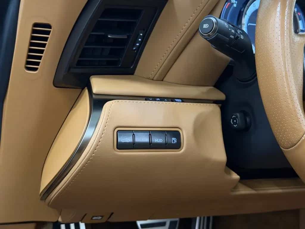 Lexus LC 500 5.0L V8/CARBON/LED/CARPLAY/HUD/M&L AUDIO 03/2021-photo-16