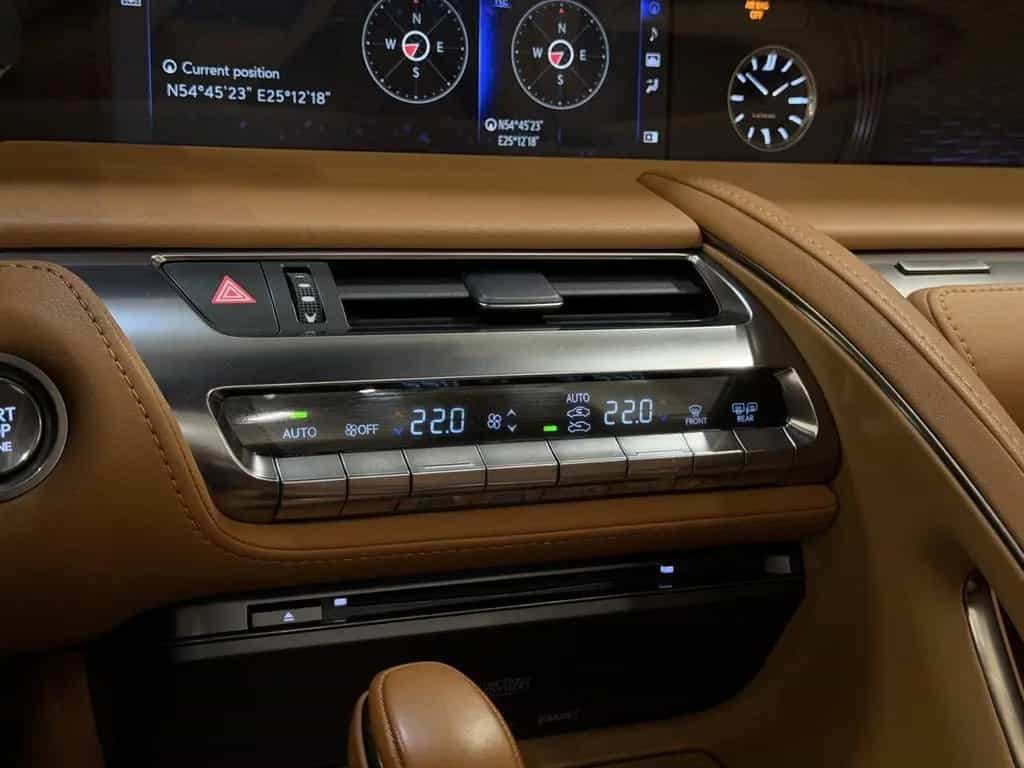 Lexus LC 500 5.0L V8/CARBON/LED/CARPLAY/HUD/M&L AUDIO 03/2021-photo-24