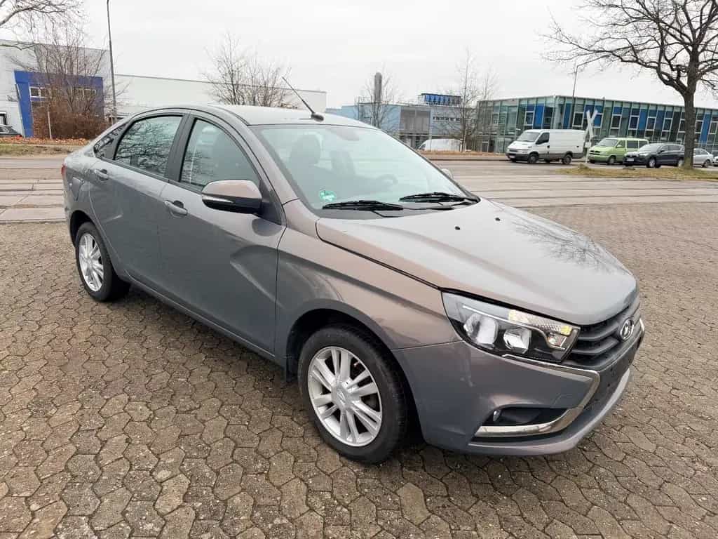 Lada Vesta *Klima*Temp.*SHZ*2.Hand* 04/2018-photo-2