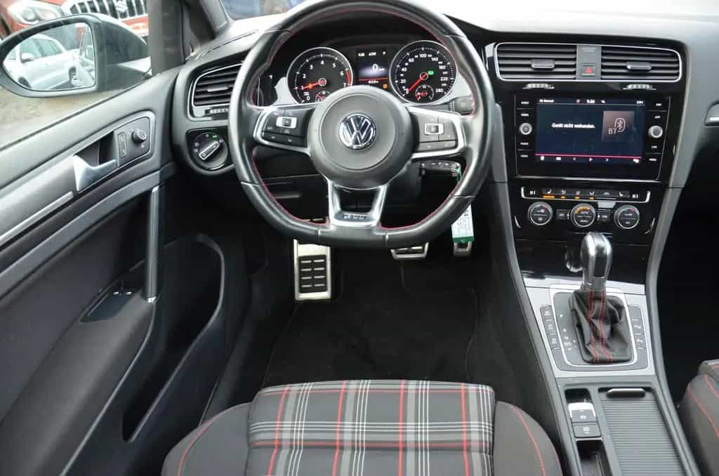 Volkswagen Golf VII Lim. GTI BMT*ACC*DCC*NAVI*TEMPO 03/2018-photo-14