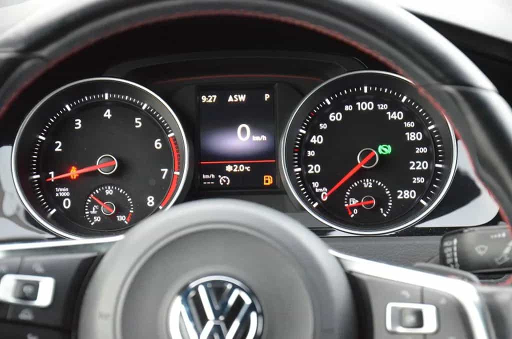 Volkswagen Golf VII Lim. GTI BMT*ACC*DCC*NAVI*TEMPO 03/2018-photo-17
