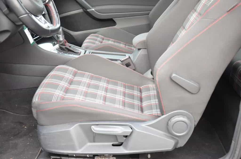 Volkswagen Golf VII Lim. GTI BMT*ACC*DCC*NAVI*TEMPO 03/2018-photo-22