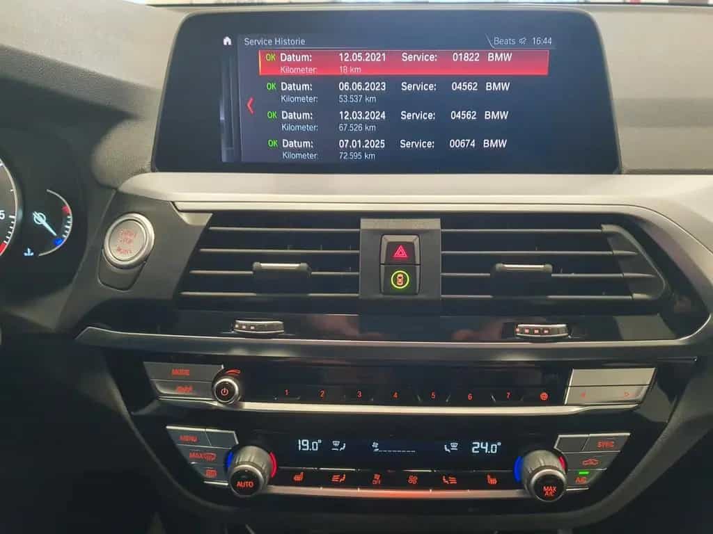 BMW X3 xDrive 20d HUD/Park&Driv&BremsAss/WinterPaket 05/2021-photo-24