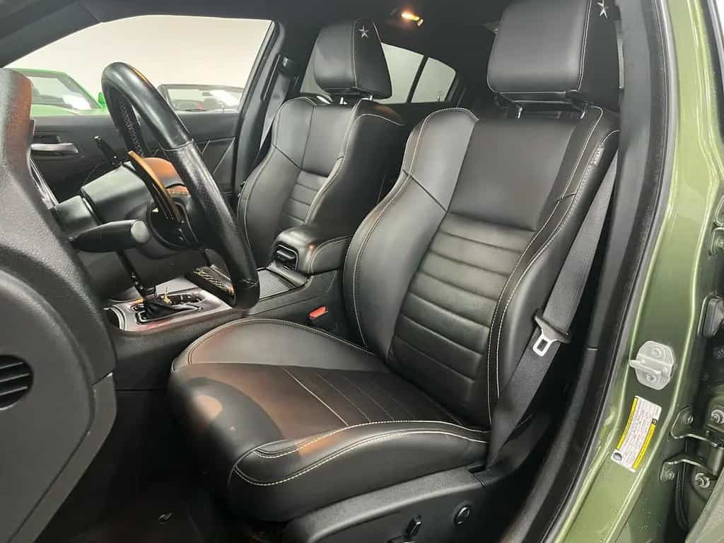 Dodge Charger 6,4l V8 *NAVI / KAMERA / BEHEIZ LENK* 01/2020-photo-10