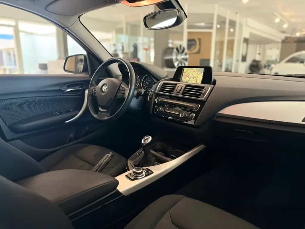 BMW 120 i Advantage *NAVI*PDC* 12/2016-photo-14