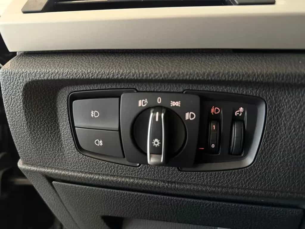 BMW 120 i Advantage *NAVI*PDC* 12/2016-photo-17