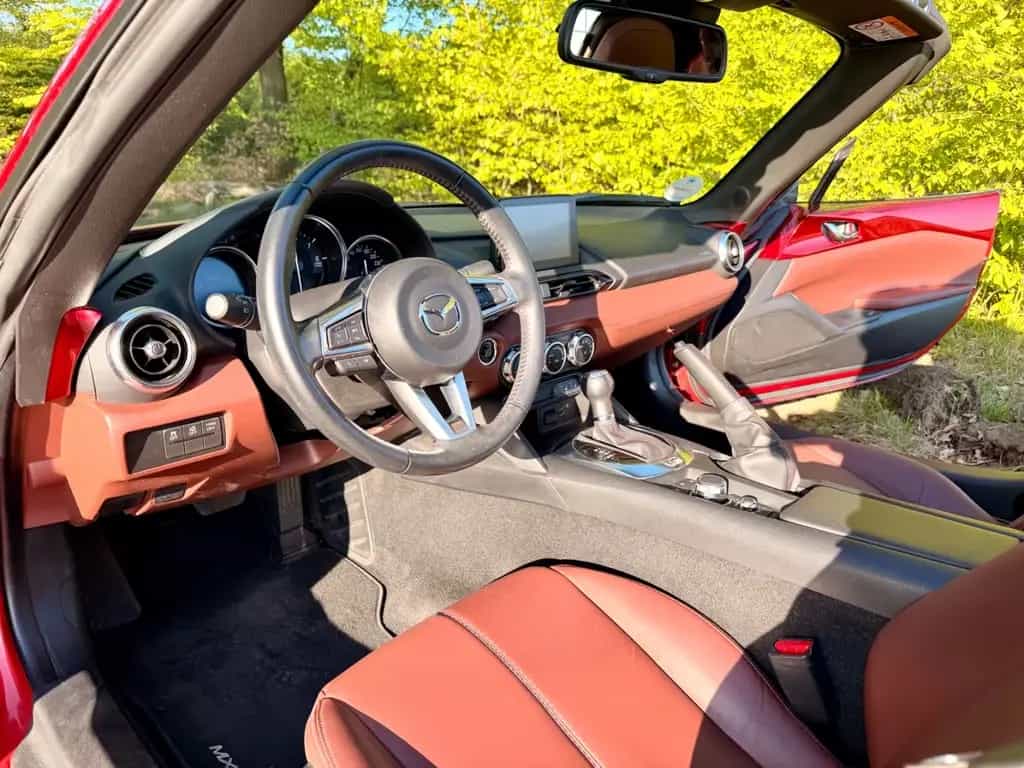 Mazda MX-5 RF 2.0 SKYACTIV-G 184 Drive Sports-Line... 06/2019-photo-6