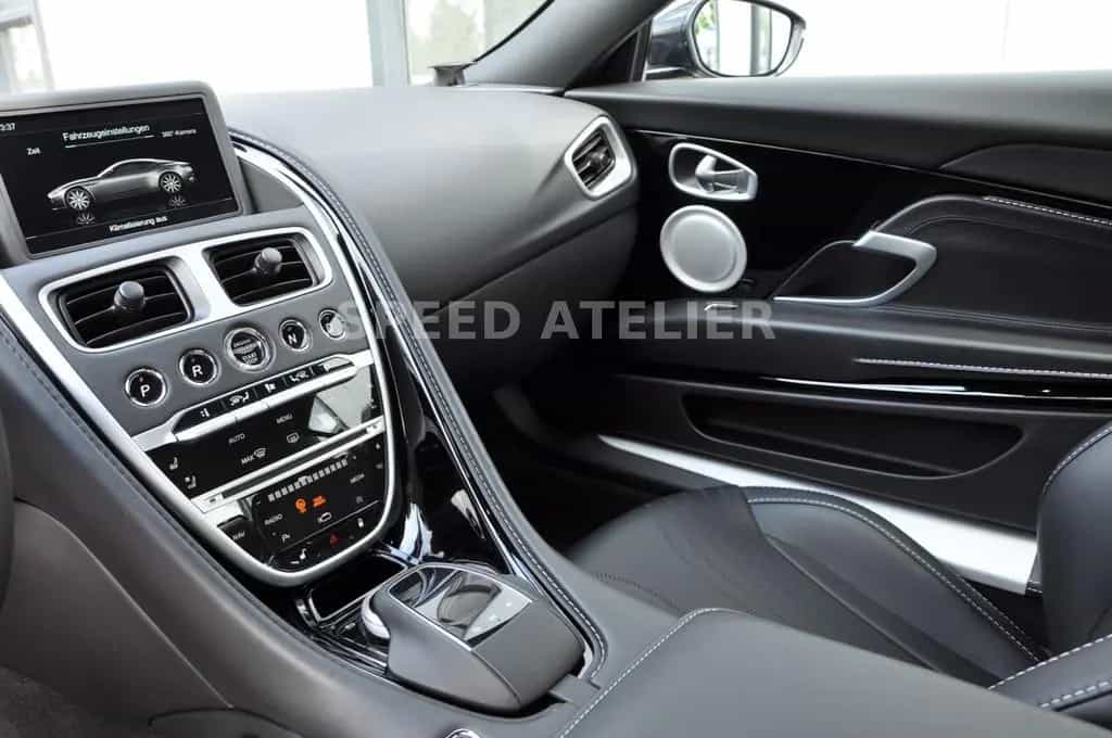Aston Martin DB11 5.2 V12 AMR*TECHNOLOGY PACK*BLACK PACK 11/2020-photo-13