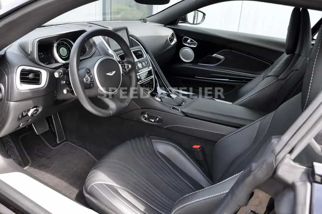 Aston Martin DB11 5.2 V12 AMR*TECHNOLOGY PACK*BLACK PACK 11/2020-photo-7