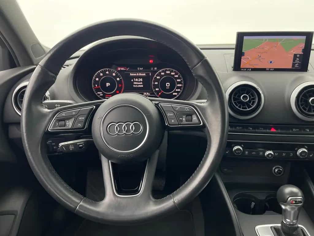 Audi A3 TFSI sport ACC*BiXEN*VIRT*LANE*KAM*PARK*PANO 06/2017-photo-12