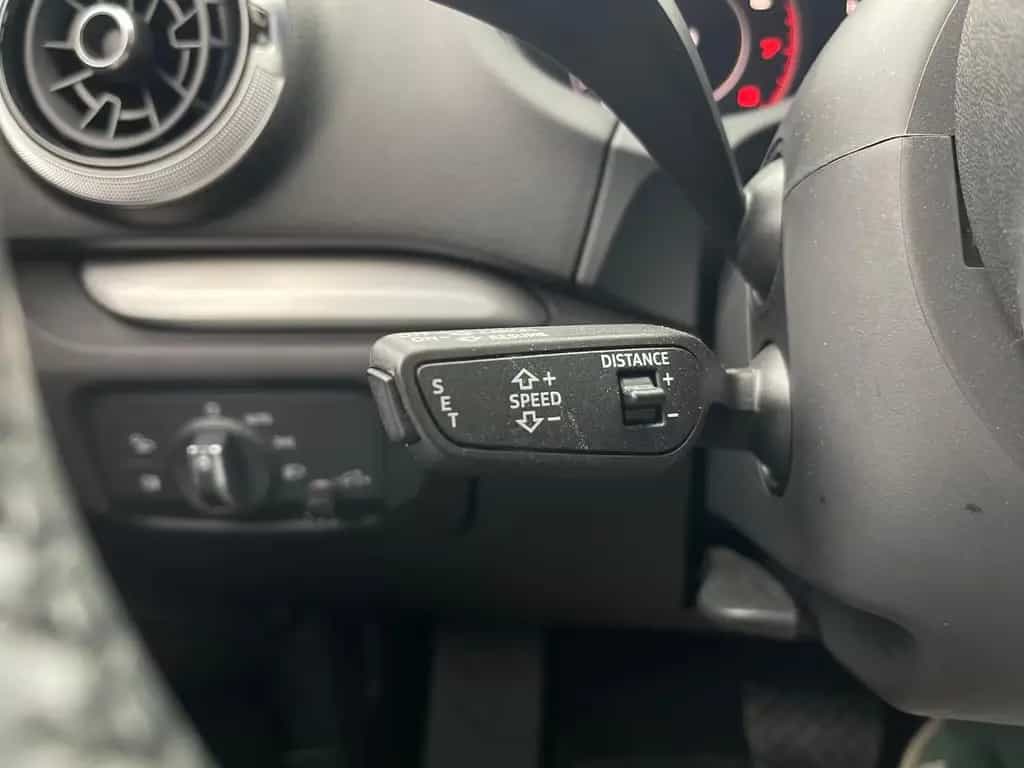 Audi A3 TFSI sport ACC*BiXEN*VIRT*LANE*KAM*PARK*PANO 06/2017-photo-29