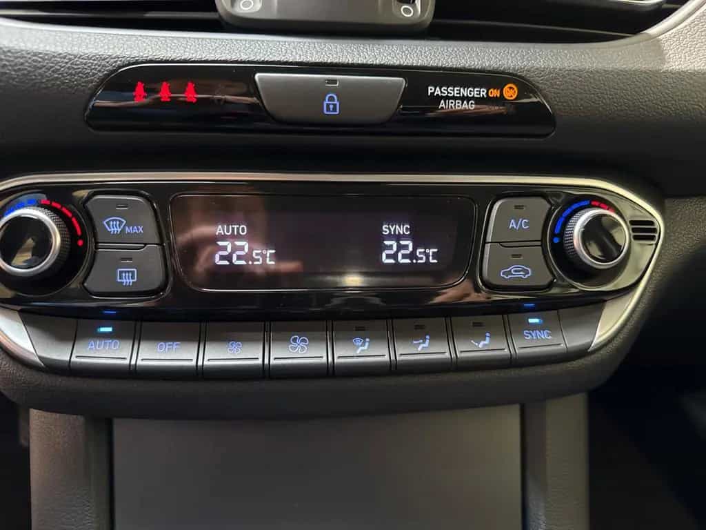 Hyundai i30 1.5i Prime Mild-Hybrid Navi RfK Winter 02/2023-photo-12