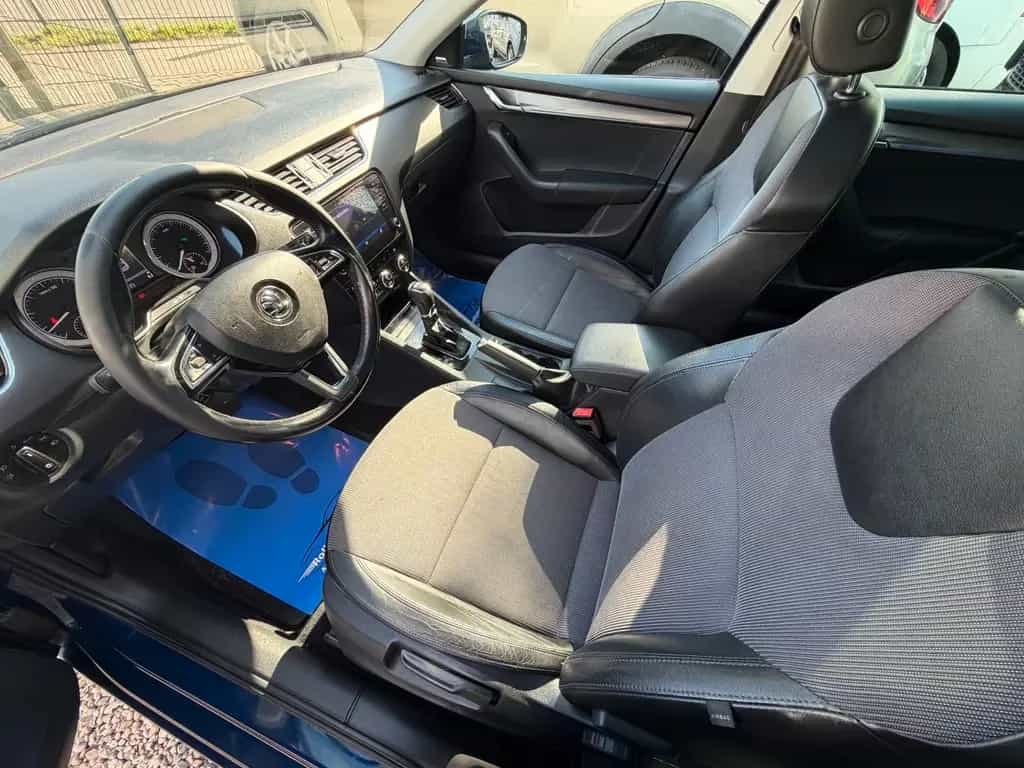 Skoda Octavia Style*1.HD*Pano*Aut*SHZ*Klima*TÜV NEU 01/2018-photo-12