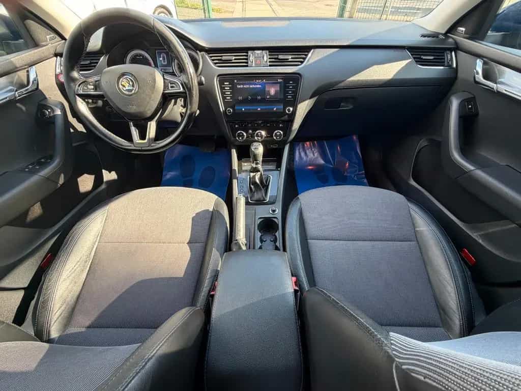 Skoda Octavia Style*1.HD*Pano*Aut*SHZ*Klima*TÜV NEU 01/2018-photo-14