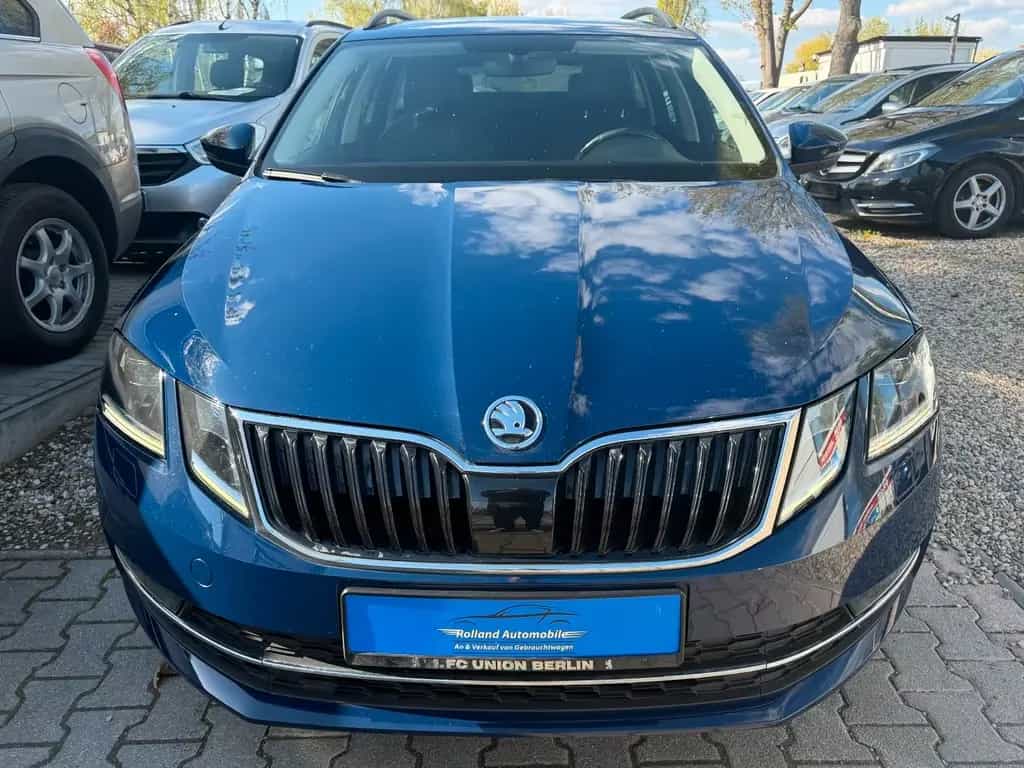 Skoda Octavia Style*1.HD*Pano*Aut*SHZ*Klima*TÜV NEU 01/2018-photo-2