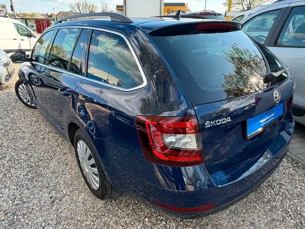 Skoda Octavia Style*1.HD*Pano*Aut*SHZ*Klima*TÜV NEU 01/2018-photo-4