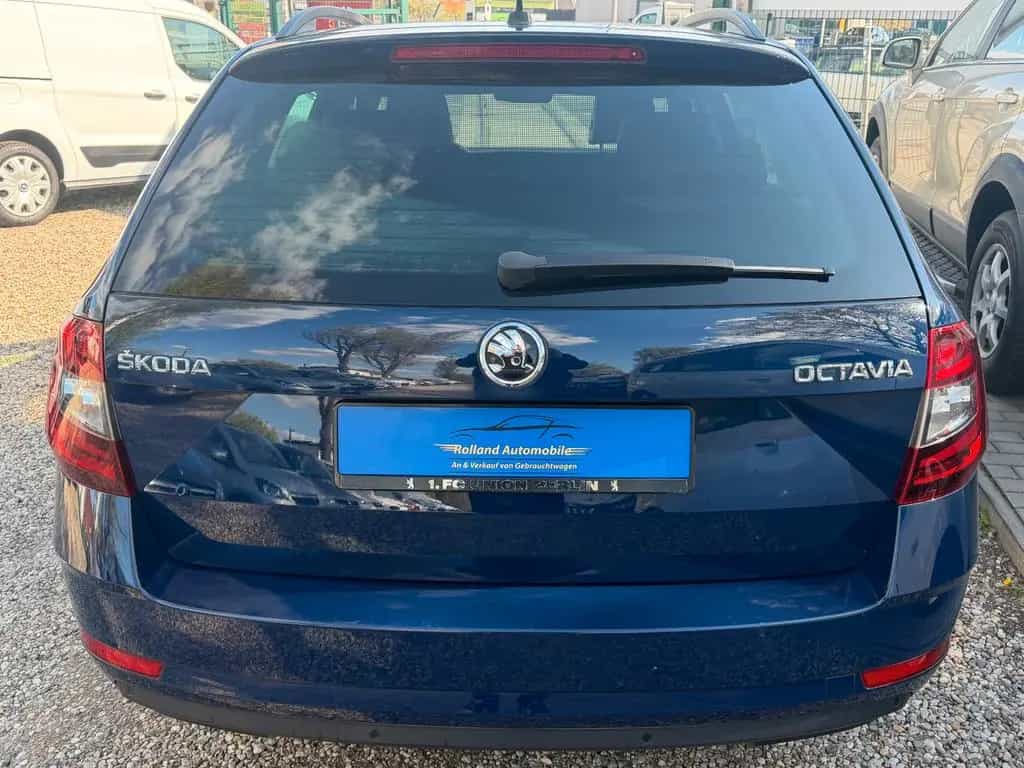 Skoda Octavia Style*1.HD*Pano*Aut*SHZ*Klima*TÜV NEU 01/2018-photo-6