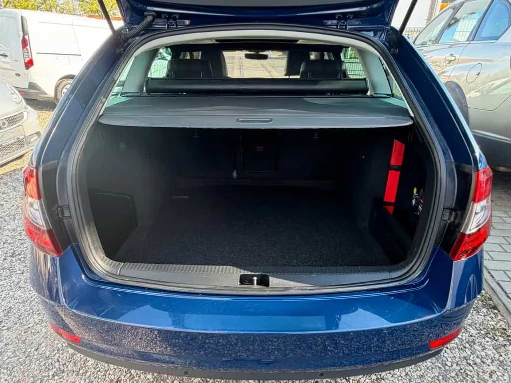 Skoda Octavia Style*1.HD*Pano*Aut*SHZ*Klima*TÜV NEU 01/2018-photo-8